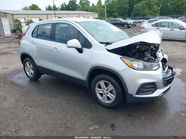 3GNCJNSBXJL200322 2018 CHEVROLET TRAX - Image 1