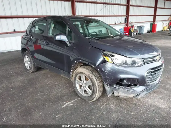 3GNCJNSBXJL272153 2018 CHEVROLET TRAX - Image 1