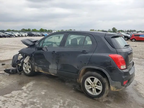 3GNCJNSBXJL327460 2018 CHEVROLET TRAX - Image 2