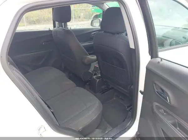 3GNCJNSBXJL328690 2018 CHEVROLET TRAX - Image 8