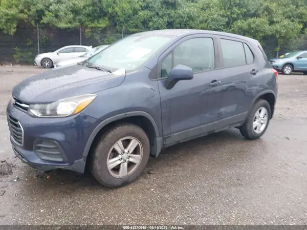 3GNCJNSBXJL378926 2018 CHEVROLET TRAX - Image 2