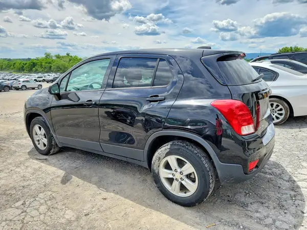 3GNCJNSBXKL212973 2019 CHEVROLET TRAX - Image 2