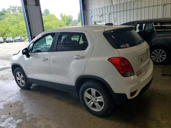 3GNCJNSBXKL261400 2019 CHEVROLET TRAX - Image 2