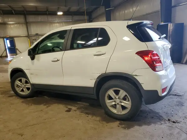 3GNCJNSBXKL261431 2019 CHEVROLET TRAX - Image 2