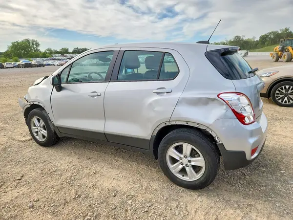 3GNCJNSBXKL293618 2019 CHEVROLET TRAX - Image 2