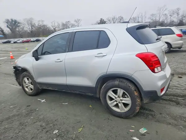 3GNCJNSBXKL390690 2019 CHEVROLET TRAX - Image 2