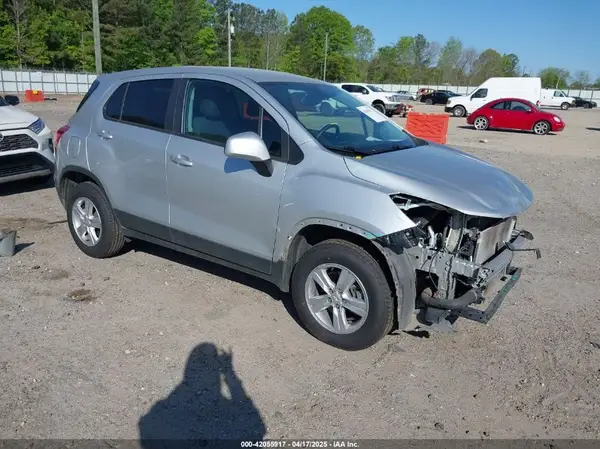 3GNCJNSBXKL405219 2019 CHEVROLET TRAX - Image 1