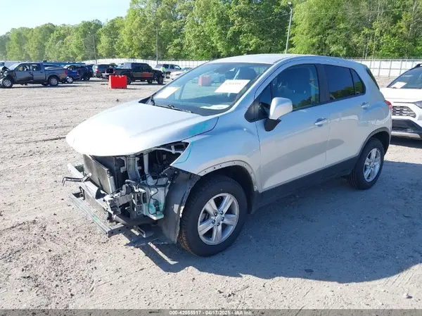3GNCJNSBXKL405219 2019 CHEVROLET TRAX - Image 2