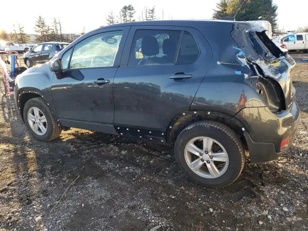3GNCJNSBXLL156065 2020 CHEVROLET TRAX - Image 2
