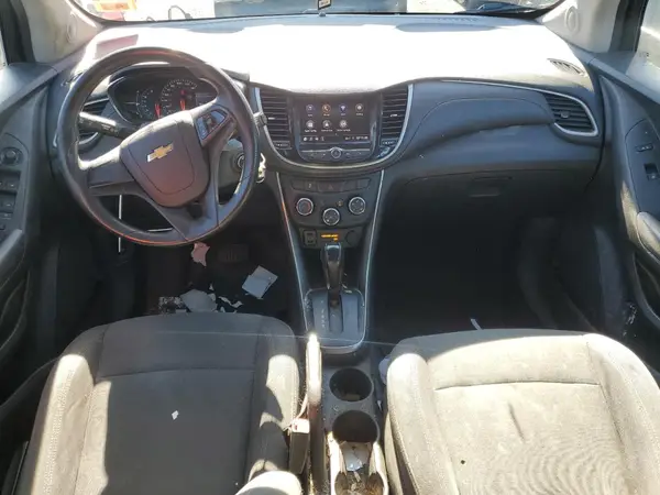 3GNCJNSBXLL196694 2020 CHEVROLET TRAX - Image 8