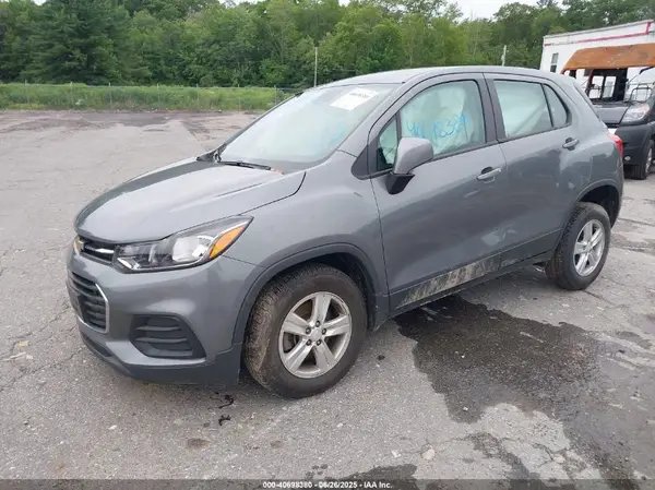 3GNCJNSBXLL272365 2020 CHEVROLET TRAX - Image 2