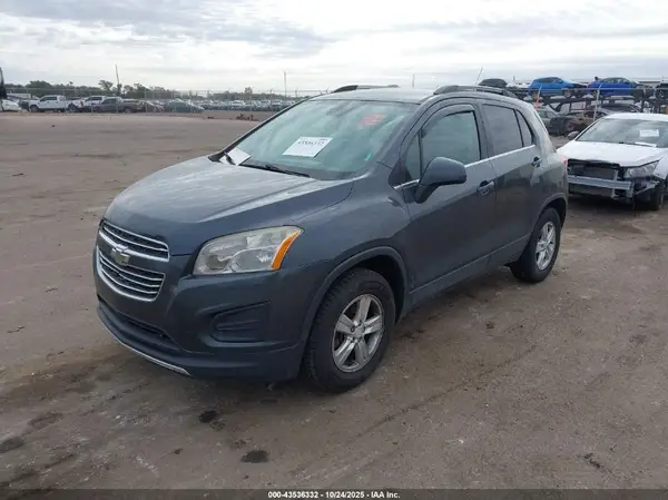 3GNCJPSB0GL136456 2016 CHEVROLET TRAX - Image 2