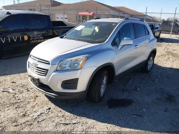 3GNCJPSB0GL152429 2016 CHEVROLET TRAX - Image 2