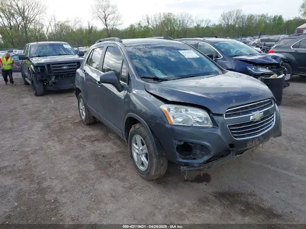 3GNCJPSB0GL171157 2016 CHEVROLET TRAX - Image 1