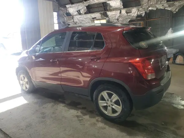 3GNCJPSB0GL238162 2016 CHEVROLET TRAX - Image 2
