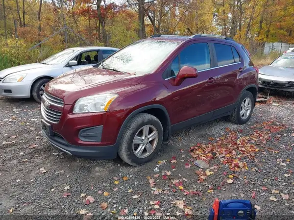 3GNCJPSB0GL261246 2016 CHEVROLET TRAX - Image 2