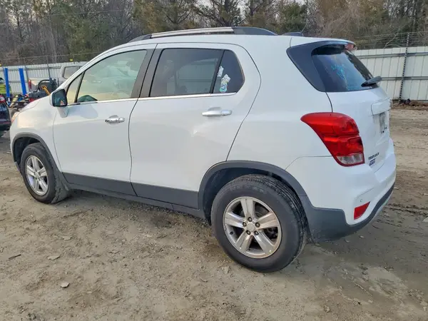 3GNCJPSB0HL221850 2017 CHEVROLET TRAX - Image 2