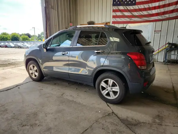 3GNCJPSB0HL224795 2017 CHEVROLET TRAX - Image 2