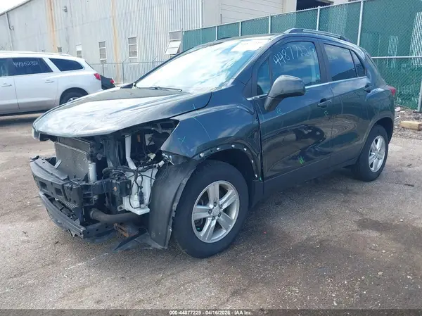 3GNCJPSB0HL229706 2017 CHEVROLET TRAX - Image 2