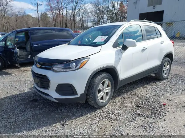 3GNCJPSB0HL271745 2017 CHEVROLET TRAX - Image 2