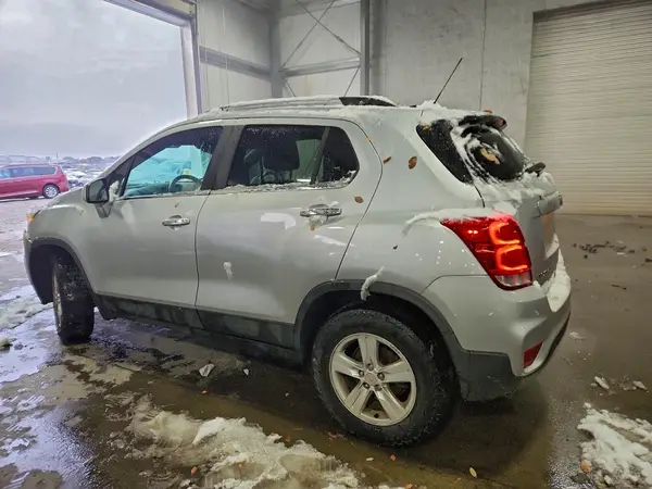 3GNCJPSB0HL280316 2017 CHEVROLET TRAX - Image 2
