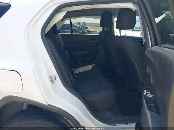 3GNCJPSB0HL281367 2017 CHEVROLET TRAX - Image 8