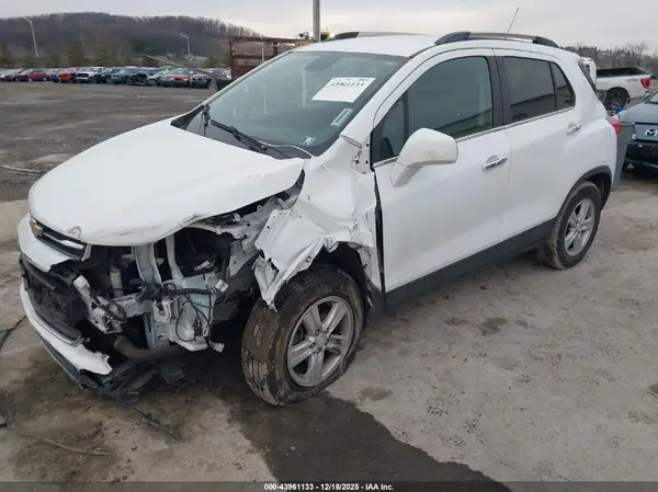 3GNCJPSB0HL283474 2017 CHEVROLET TRAX - Image 2