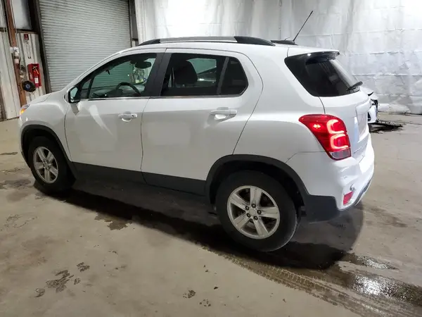 3GNCJPSB0JL147710 2018 CHEVROLET TRAX - Image 2