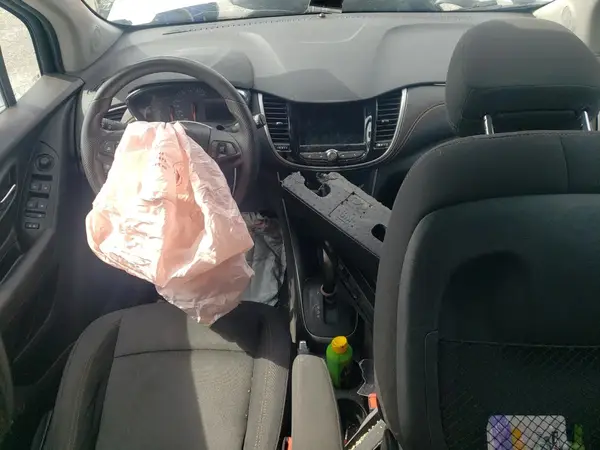3GNCJPSB0JL148372 2018 CHEVROLET TRAX - Image 8