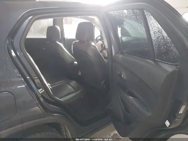 3GNCJPSB0JL153118 2018 CHEVROLET TRAX - Image 8