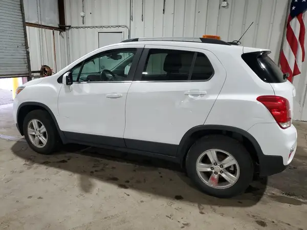 3GNCJPSB0JL156990 2018 CHEVROLET TRAX - Image 2