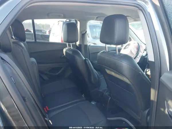 3GNCJPSB0JL164684 2018 CHEVROLET TRAX - Image 8