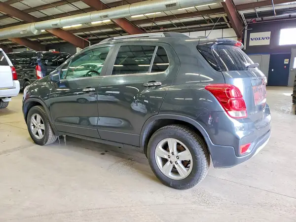 3GNCJPSB0JL179976 2018 CHEVROLET TRAX - Image 2