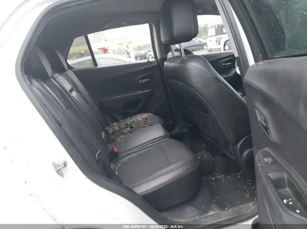 3GNCJPSB0JL263831 2018 CHEVROLET TRAX - Image 8