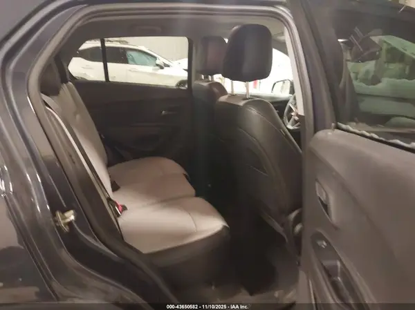3GNCJPSB0JL315717 2018 CHEVROLET TRAX - Image 8