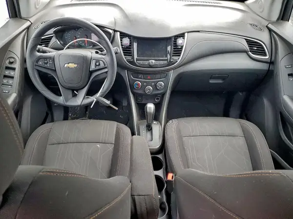3GNCJPSB0JL365047 2018 CHEVROLET TRAX - Image 8
