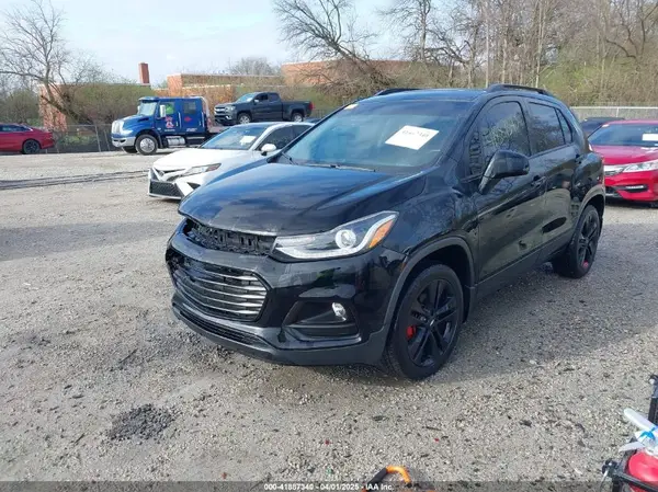 3GNCJPSB0JL378879 2018 CHEVROLET TRAX - Image 2