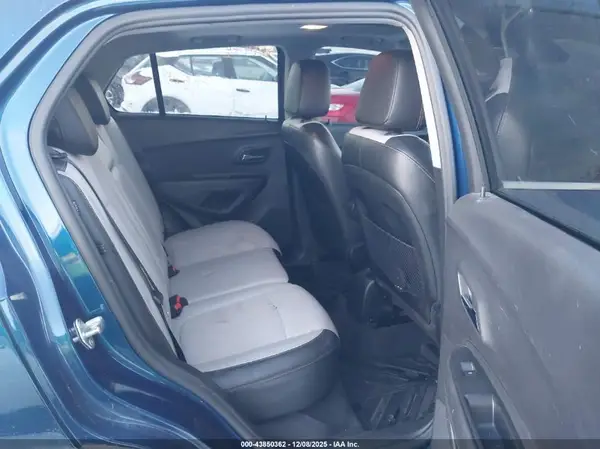 3GNCJPSB0KL175329 2019 CHEVROLET TRAX - Image 8