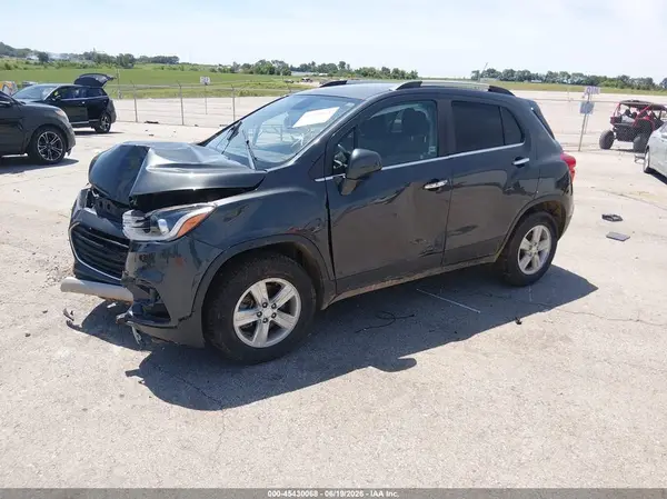 3GNCJPSB0KL187495 2019 CHEVROLET TRAX - Image 2