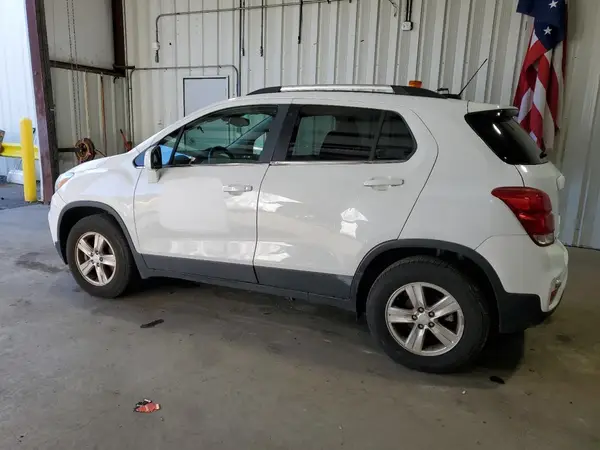 3GNCJPSB0KL213867 2019 CHEVROLET TRAX - Image 2