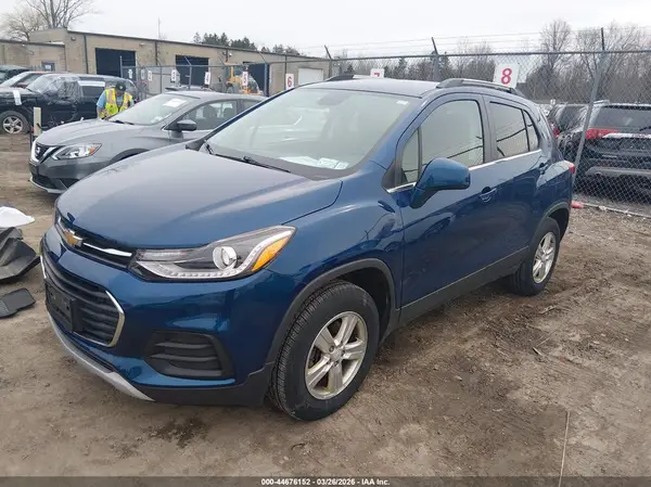 3GNCJPSB0KL214503 2019 CHEVROLET TRAX - Image 2