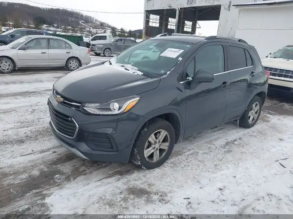 3GNCJPSB0KL232788 2019 CHEVROLET TRAX - Image 2