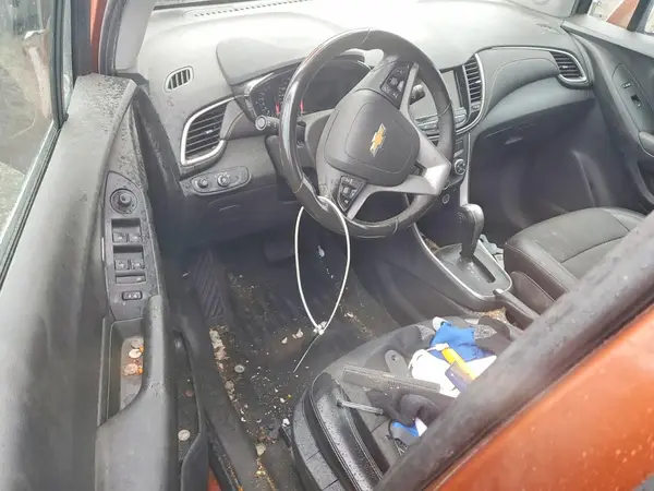 3GNCJPSB0KL238235 2019 CHEVROLET TRAX - Image 8