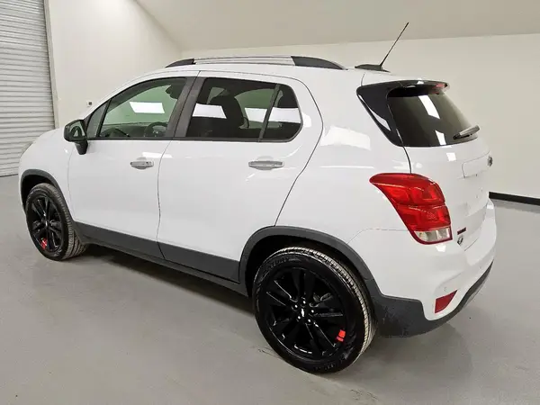 3GNCJPSB0KL244102 2019 CHEVROLET TRAX - Image 2