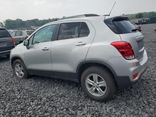 3GNCJPSB0KL295681 2019 CHEVROLET TRAX - Image 2