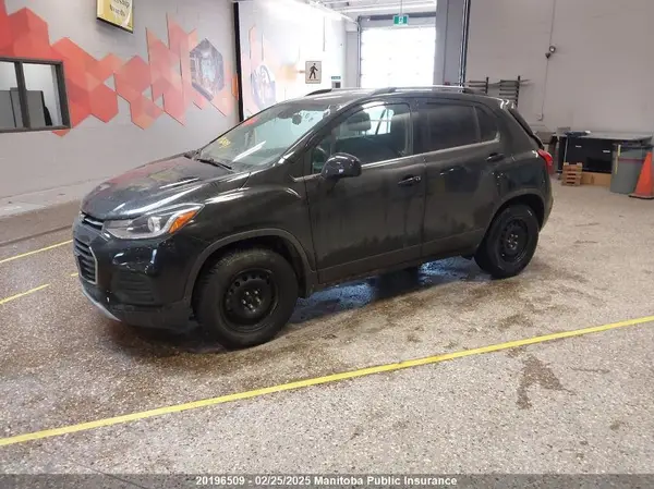 3GNCJPSB0KL304847 2019 CHEVROLET TRAX - Image 2