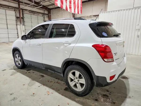 3GNCJPSB0KL305089 2019 CHEVROLET TRAX - Image 2