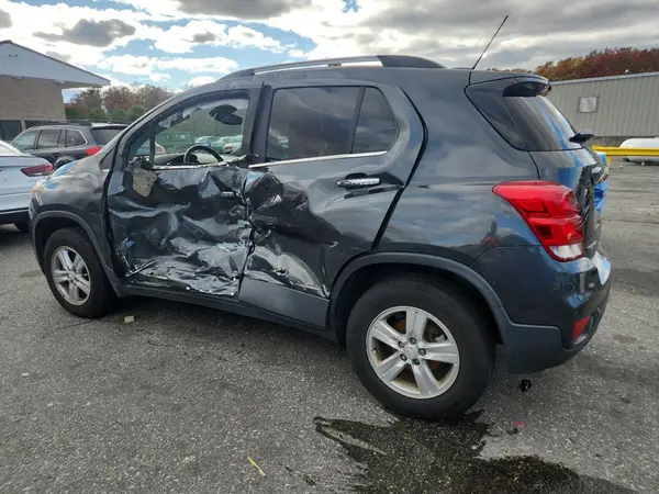 3GNCJPSB0KL318084 2019 CHEVROLET TRAX - Image 2