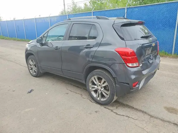 3GNCJPSB0KL357323 2019 CHEVROLET TRAX - Image 2