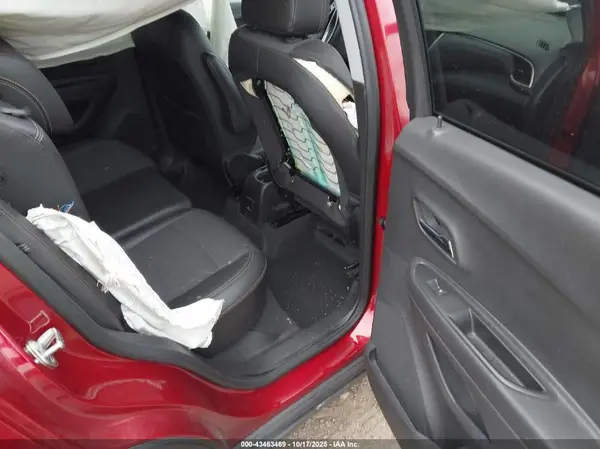 3GNCJPSB0KL366460 2019 CHEVROLET TRAX - Image 8